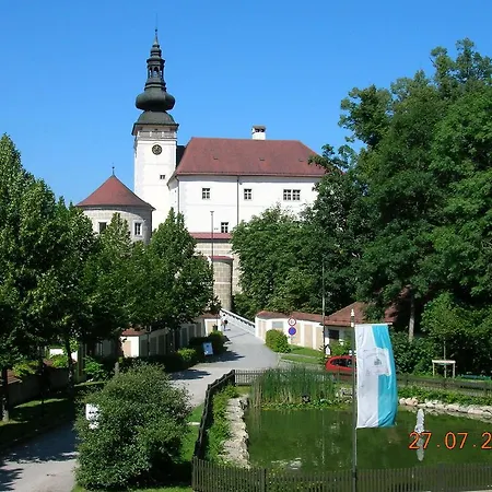 Fogadó Schlossbrauerei Weinberg - Erste Ooe. Gasthausbrauerei