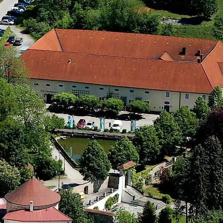 Schlossbrauerei Weinberg - Erste Ooe. Gasthausbrauerei Fogadó 3*