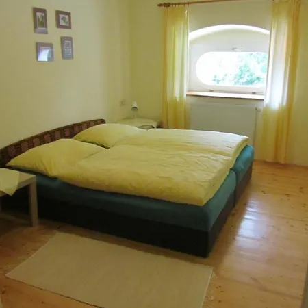 Schlossbrauerei Weinberg - Erste Ooe. Gasthausbrauerei 3* Kefermarkt