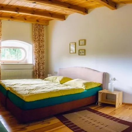 Schlossbrauerei Weinberg - Erste Ooe. Gasthausbrauerei イン 3*