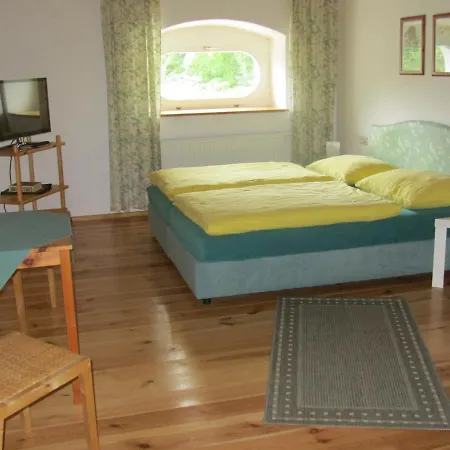 Schlossbrauerei Weinberg - Erste Ooe. Gasthausbrauerei 3* Kefermarkt