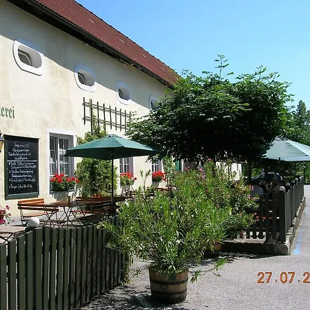 Schlossbrauerei Weinberg - Erste Ooe. Gasthausbrauerei Kefermarkt
